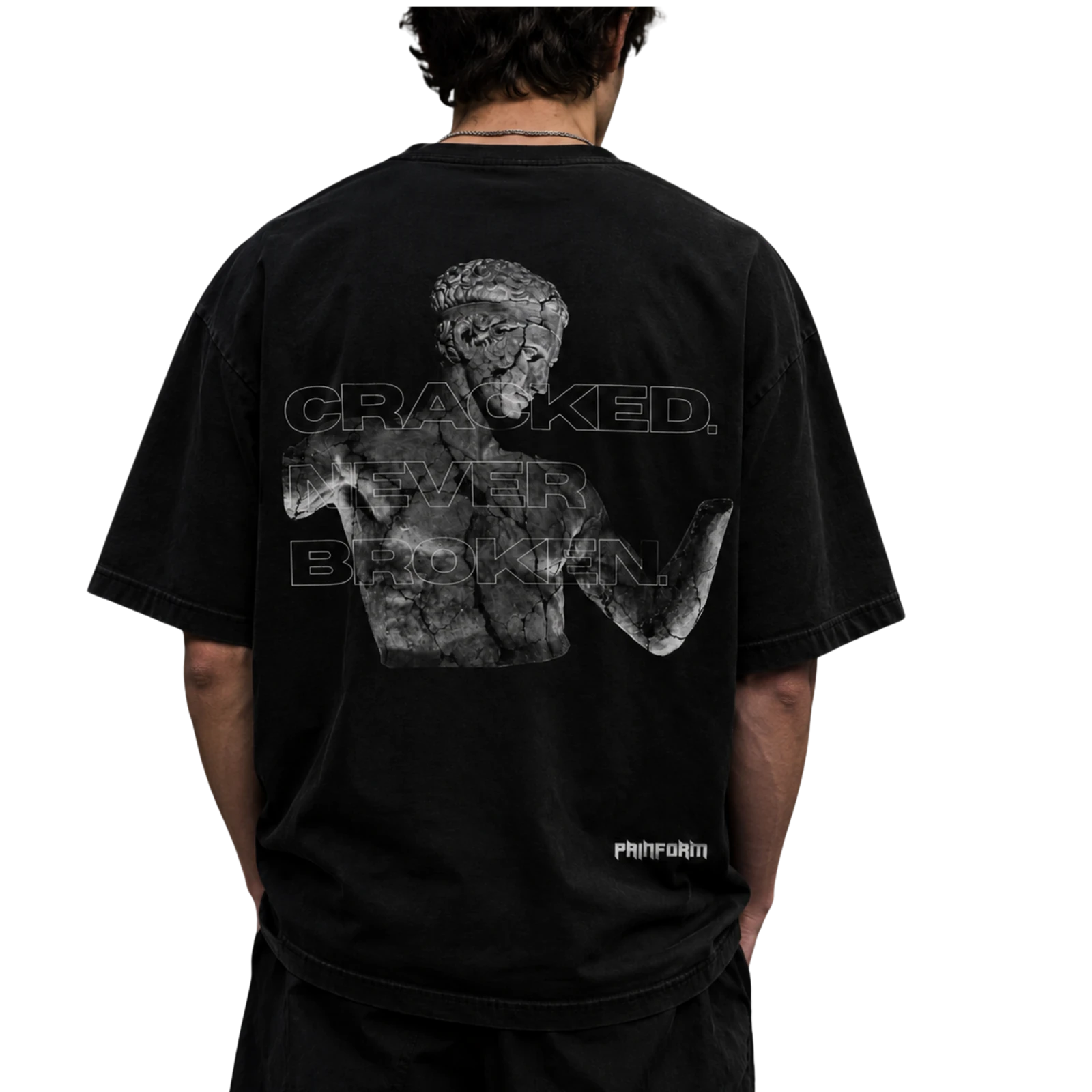 Espalda de la camiseta CRACKED. NEVER BROKEN.